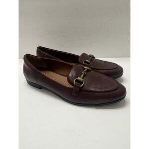 White Mountain Nooks Loafers Burgundy Brass Buckle Accents Women's 7 Slip-On